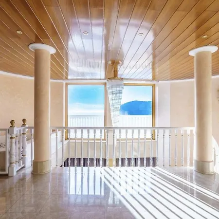 Camp De Mar, Sea View