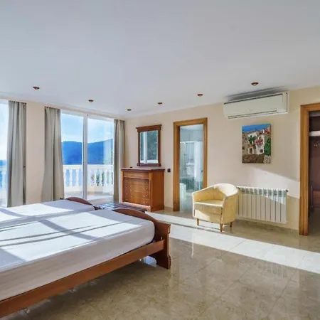 Camp De Mar, Sea View